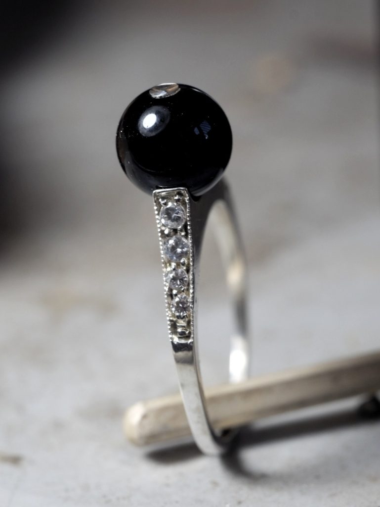 Diamond_Onyx_Ring_Molea